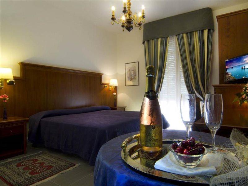 Hotel Posta Chianciano Terme Zewnętrze zdjęcie